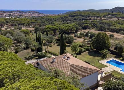 Manor for 1 950 000 euro on Costa Brava, Spain
