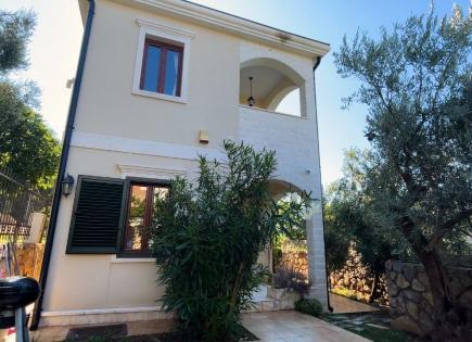 Casa para 375 000 euro en Budva, Montenegro