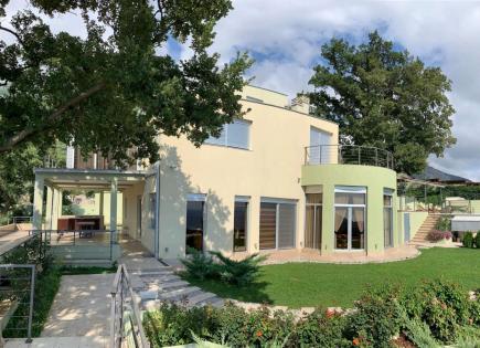 Villa for 1 500 000 euro in Bar, Montenegro