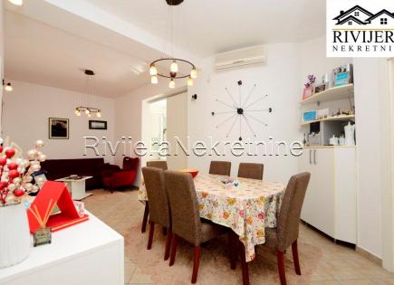 Wohnung für 260 000 euro in Herceg-Novi, Montenegro