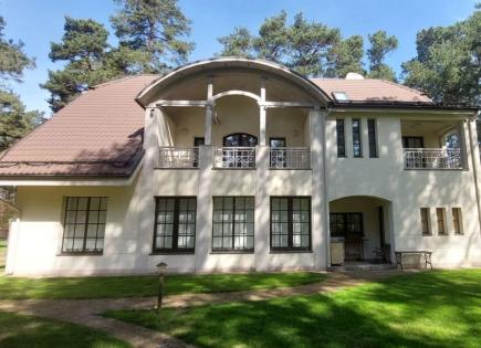 Casa per 800 000 euro a Melluži, Lettonia