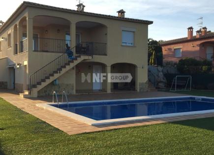 Mansion for 550 000 euro in Calonge, Spain