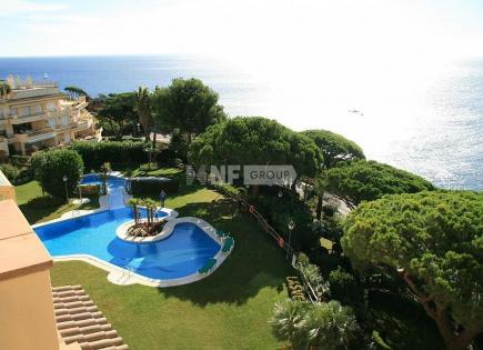 Penthouse for 550 000 euro in Sagaro, Spain