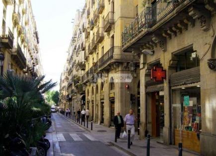 Shop for 550 000 euro in Barcelona, Spain