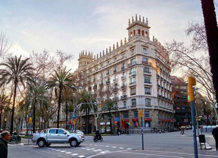 Propiedad comercial para 3 000 000 euro en Barcelona, España