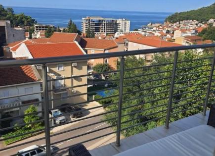 Flat for 175 000 euro in Petrovac, Montenegro