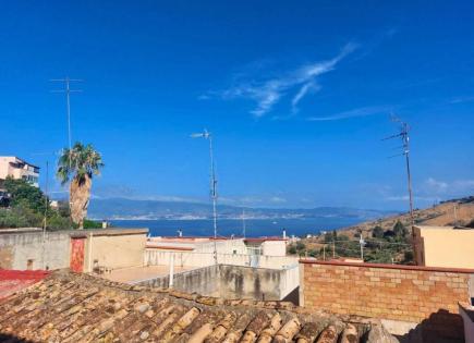 House for 52 000 euro in Reggio Calabria, Italy