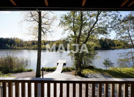 Cottage for 325 000 euro in Kirkkonummi, Finland