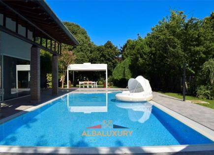 Villa for 1 300 000 euro in Italy