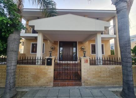 House for 4 500 euro per month in Larnaca, Cyprus