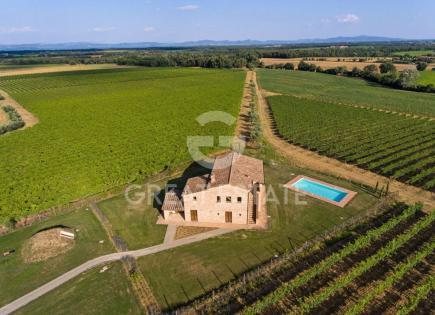 House for 1 200 000 euro in Cortona, Italy