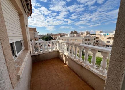 Penthouse for 112 000 euro in Torrevieja, Spain