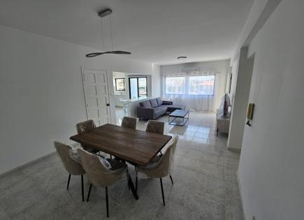 Apartment für 2 200 euro pro Monat in Kato Polemidia, Zypern