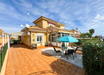 House for 190 000 euro in Punta Prima, Spain