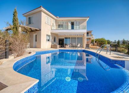 Villa for 750 000 euro in Paphos, Cyprus