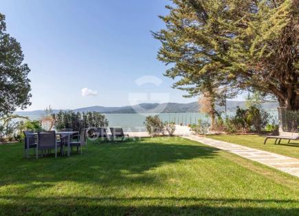 House for 780 000 euro in Magione, Italy