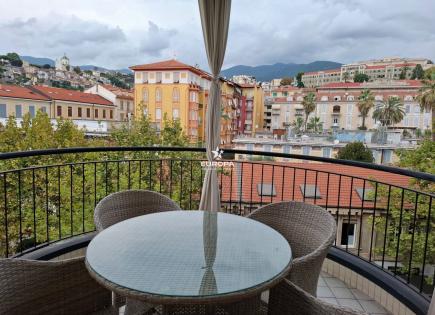 Flat for 750 000 euro in San Remo, Italy