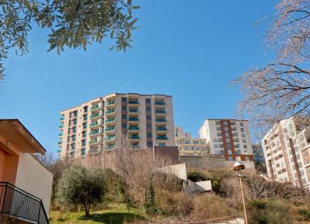 Piso para 176 400 euro en Becici, Montenegro