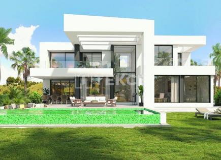 Villa for 1 750 000 euro in Malaga, Spain