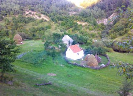 Land for 115 224 euro in Savnik, Montenegro