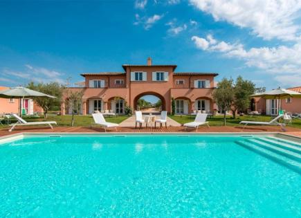 Mietshaus für 1 000 000 euro in Montalto di Castro, Italien