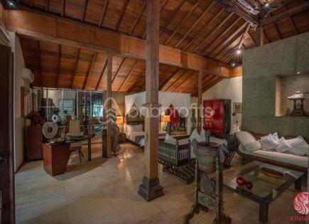 Villa for 2 830 478 euro in Seminyak, Indonesia