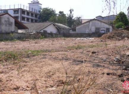 Land for 657 803 euro in Chonburi, Thailand