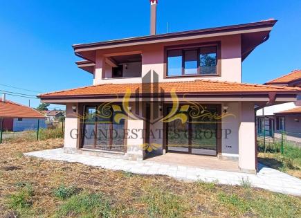 House for 172 000 euro in Polski Izvor, Bulgaria