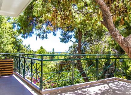 Flat for 720 000 euro in Voula, Greece