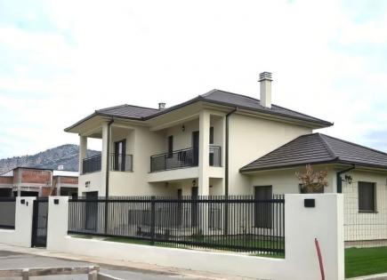 Casa para 630 000 euro en Podgorica, Montenegro