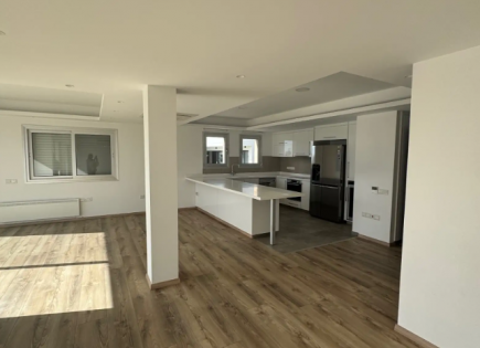 Appartement pour 3 800 Euro par mois à Limassol, Chypre