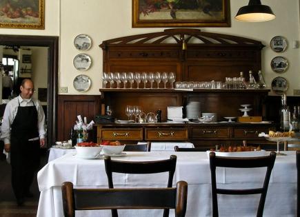 Cafetería, restaurante para 400 000 euro en Milán, Italia