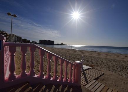 Apartment for 189 900 euro in Torrevieja, Spain