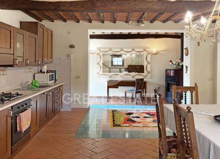 Apartment for 280 000 euro in Cortona, Italy