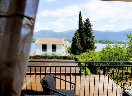 Piso para 250 000 euro en Tivat, Montenegro