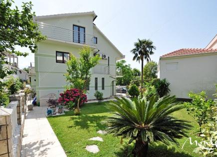 Casa para 1 100 000 euro en Tivat, Montenegro