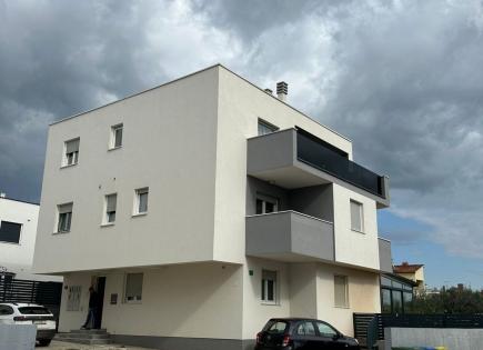 Flat for 299 000 euro in Pula, Croatia
