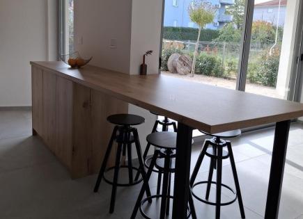 Flat for 320 000 euro in Umag, Croatia