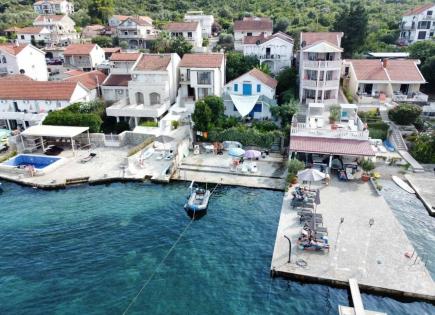 House for 3 045 000 euro in Tivat, Montenegro
