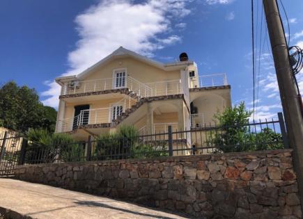 Haus für 480 000 euro in Budva, Montenegro