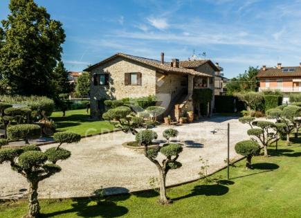 House for 880 000 euro in Perugia, Italy