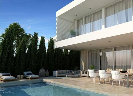 House for 2 200 000 euro in Protaras, Cyprus
