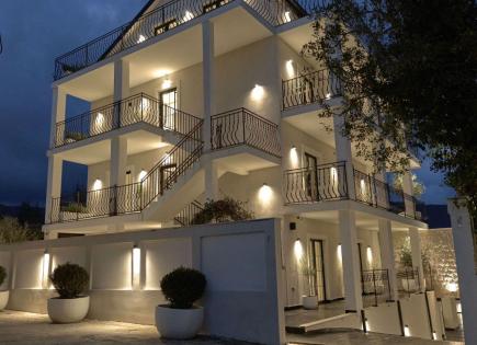 Villa for 890 000 euro in Tivat, Montenegro