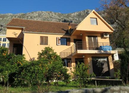 Casa para 500 000 euro en Kotor, Montenegro