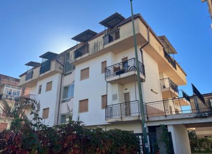 Piso para 67 000 euro en Scalea, Italia