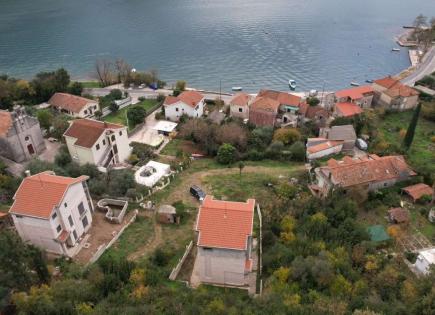 Villa para 1 200 000 euro en Kamenari, Montenegro