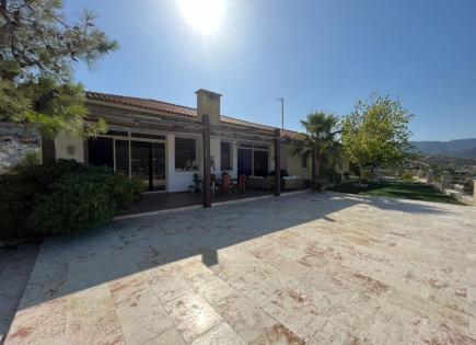 House for 650 000 euro in Akrounta, Cyprus