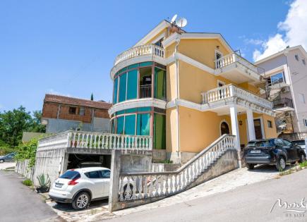 Haus für 750 000 euro in Tivat, Montenegro