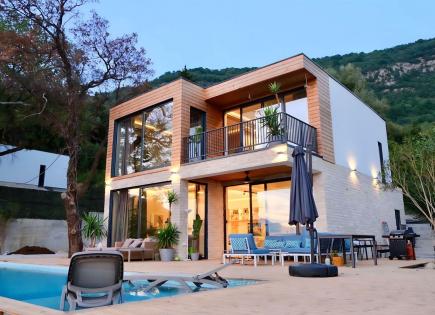 Villa for 787 500 euro in Kotor, Montenegro