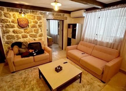 Piso para 200 000 euro en Tivat, Montenegro